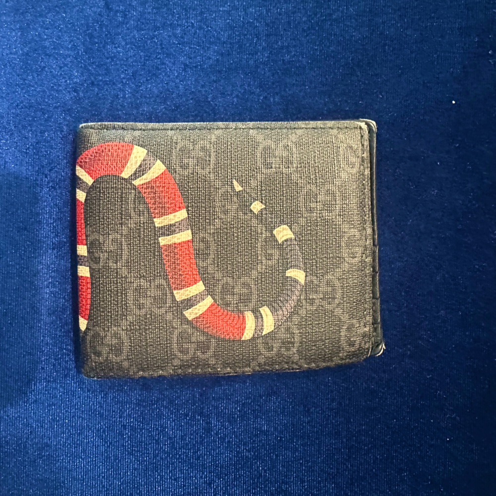 Gucci Kingsnake print wallet
